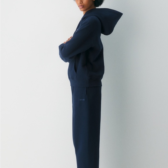 NWT aritzia Cozy Sweatfleece Perfect Hoodie size s - Picture 5 of 11